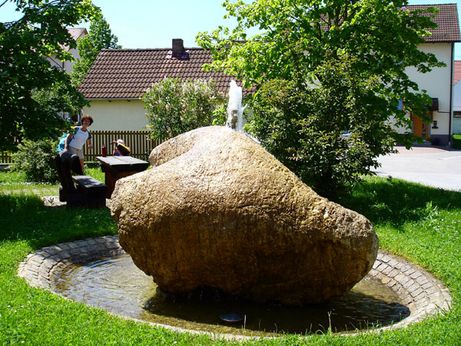 Brunnen Brunnen am Kirchplatz