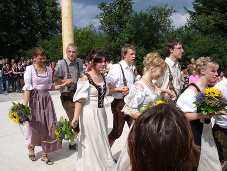 Auszug der Kirwapaare
Auszug der Kirwapaare